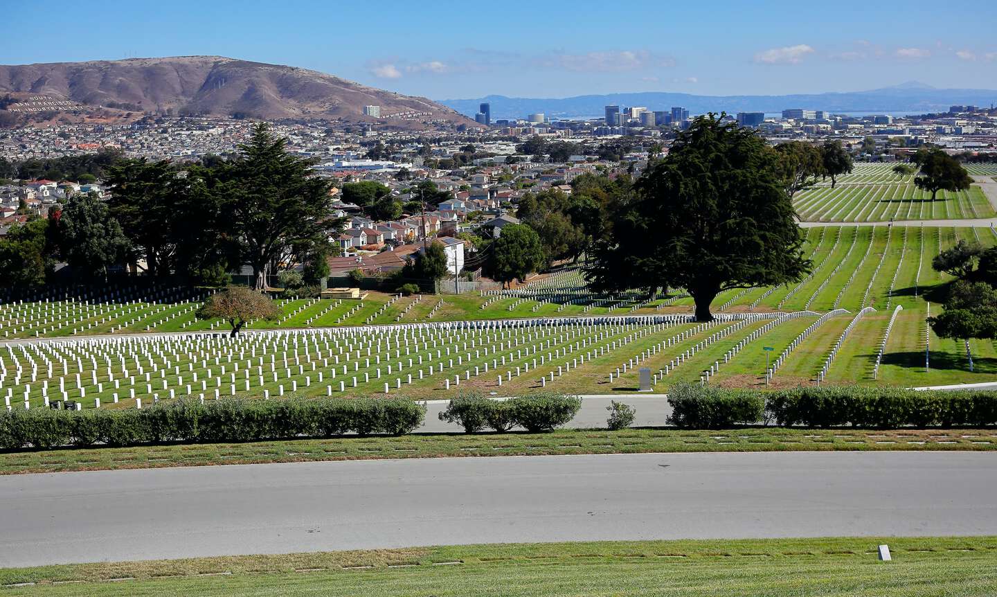 veteran cemetery california