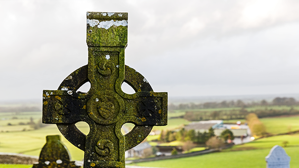 irish-celtic-cross.png?sw=592&sh=333&q=60