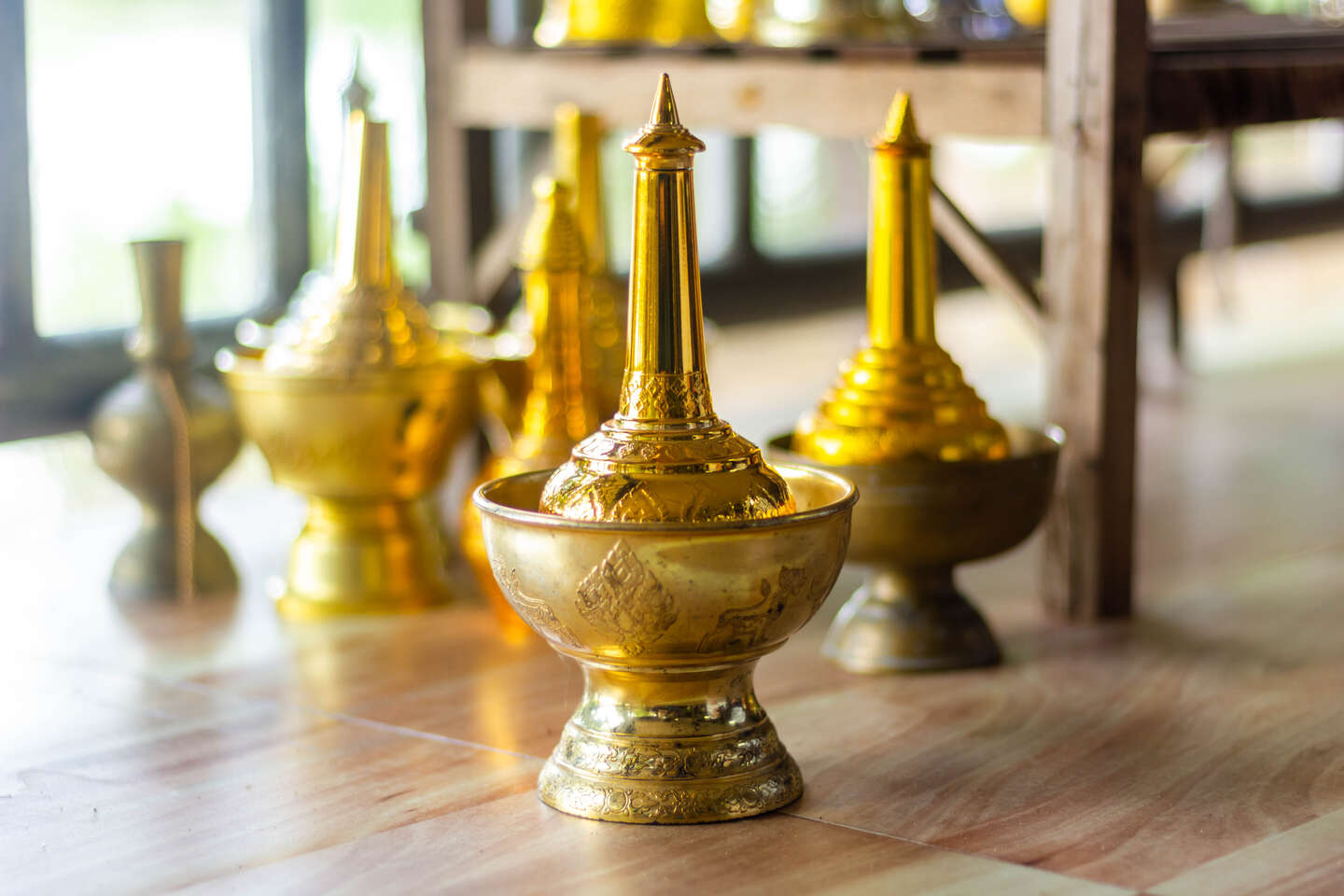 pour water brass 