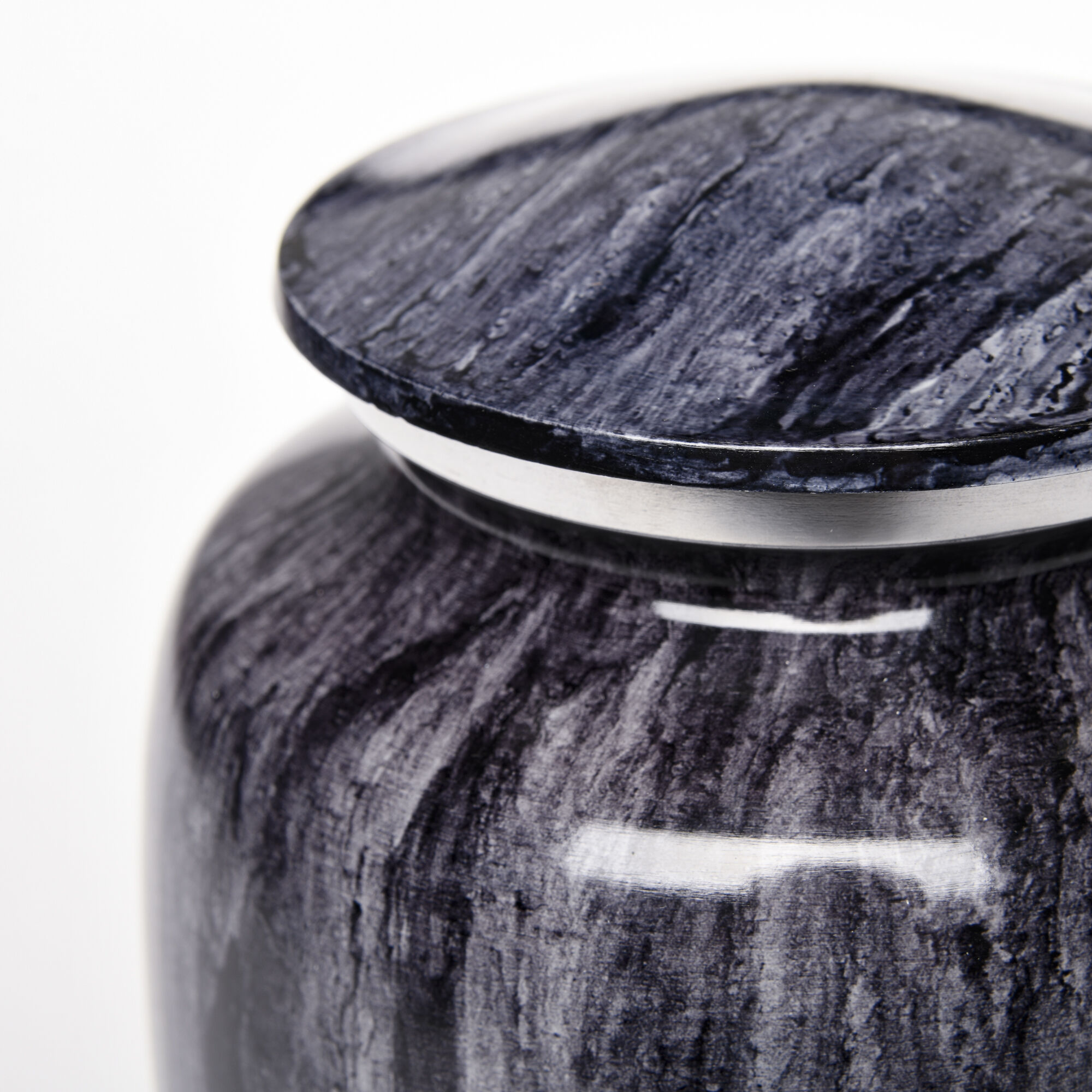 Elegant Artisan Cremation Urn image number 6