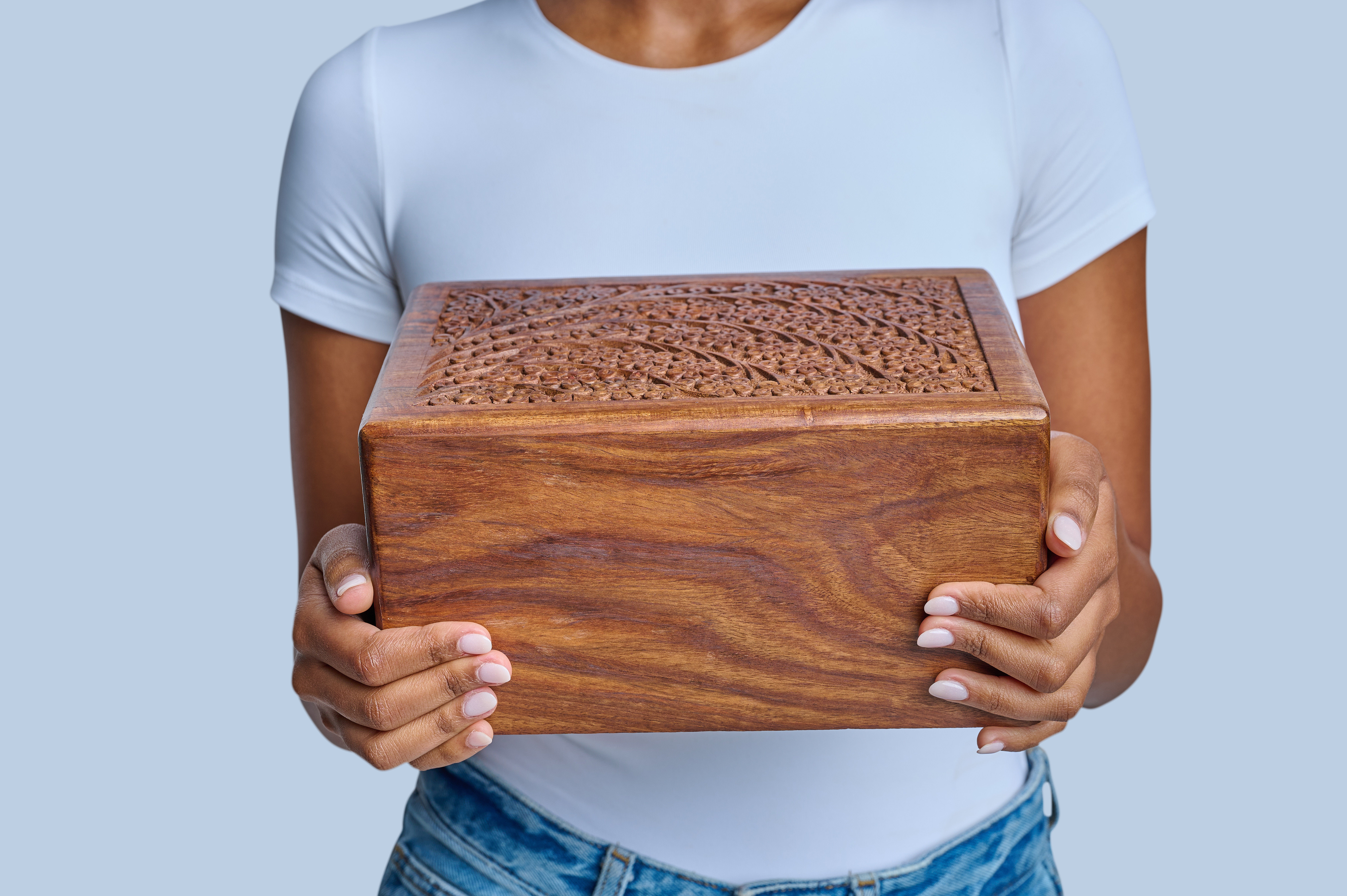 Rosewood Tree of Life Cremation Urn image number 3